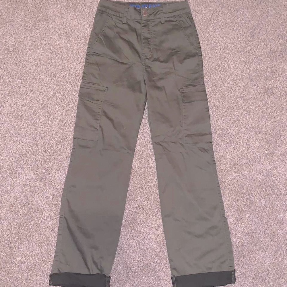 Women’s Forest Green Cargos, size 3